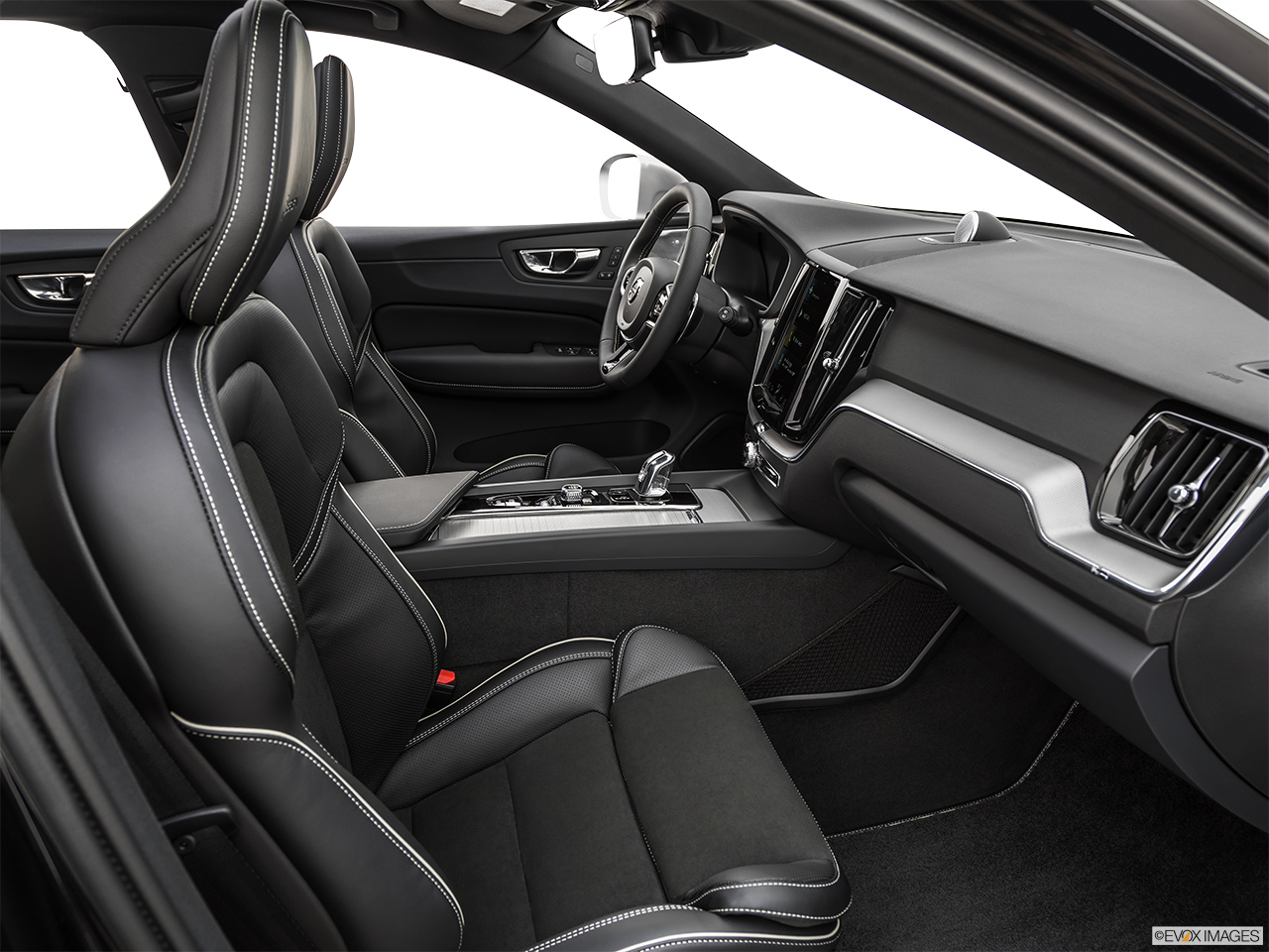 2019 Volvo XC60 T8 R-Design eAWD Plug-in Hybrid Passenger seat. 