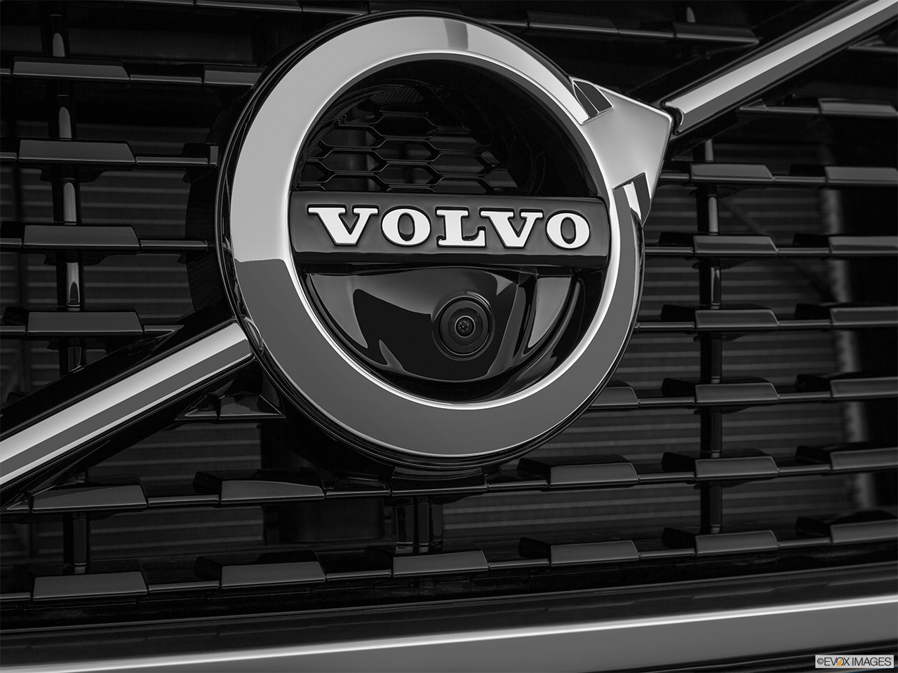 2019 Volvo XC60 T8 R-Design eAWD Plug-in Hybrid Exterior Bonus Shots (no set spec) 