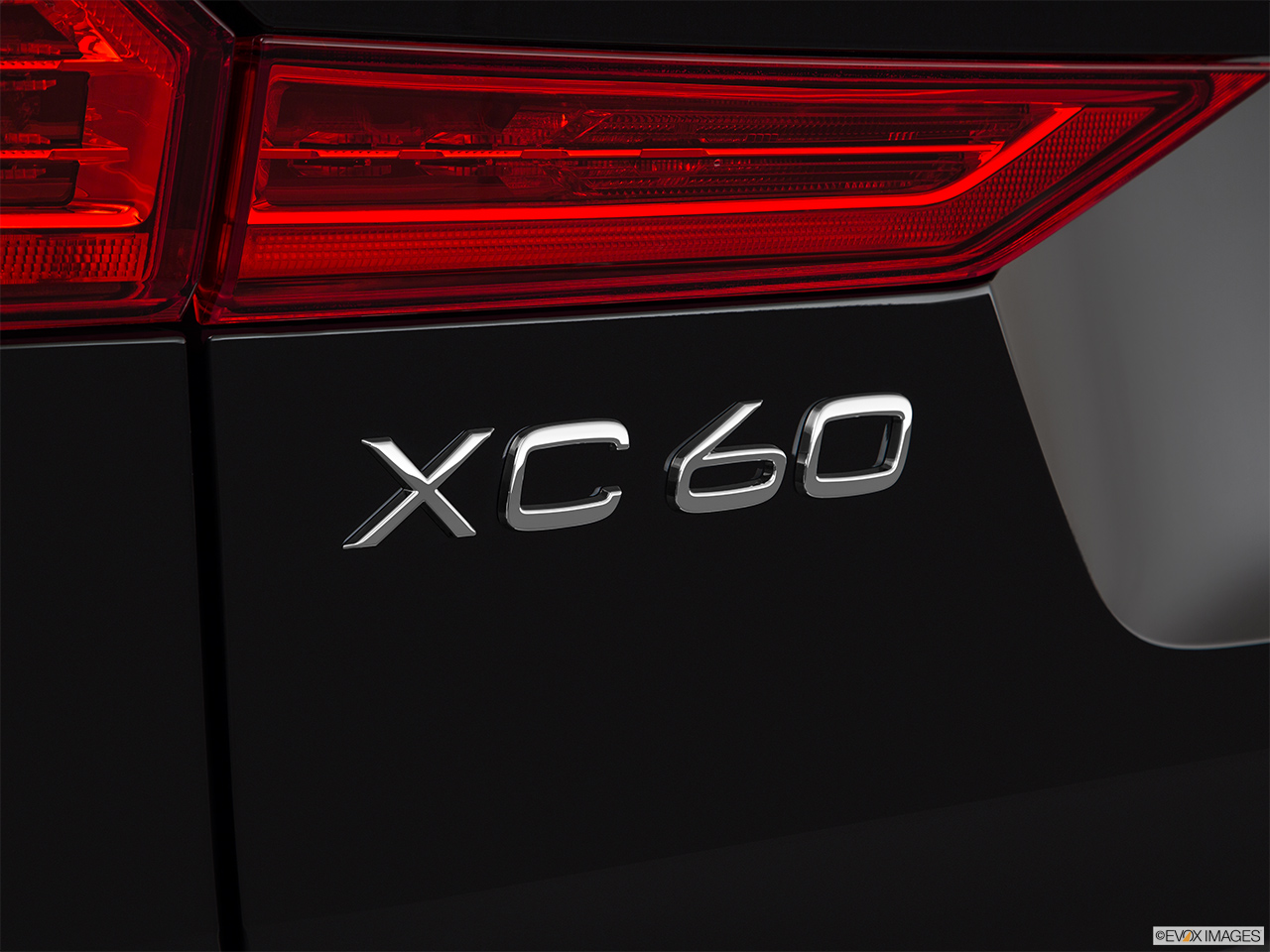 2019 Volvo XC60 T8 R-Design eAWD Plug-in Hybrid Rear model badge/emblem 
