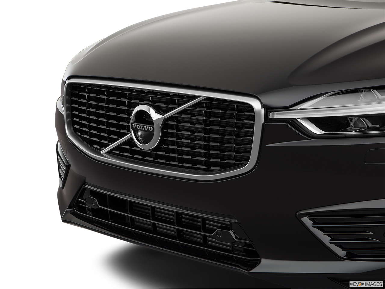 2019 Volvo XC60 T8 R-Design eAWD Plug-in Hybrid Close up of Grill. 