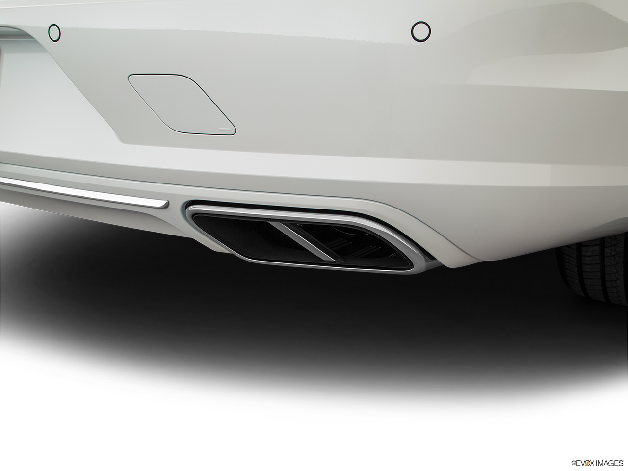 2019 Volvo S90 T5 Momentum Chrome tip exhaust pipe. 
