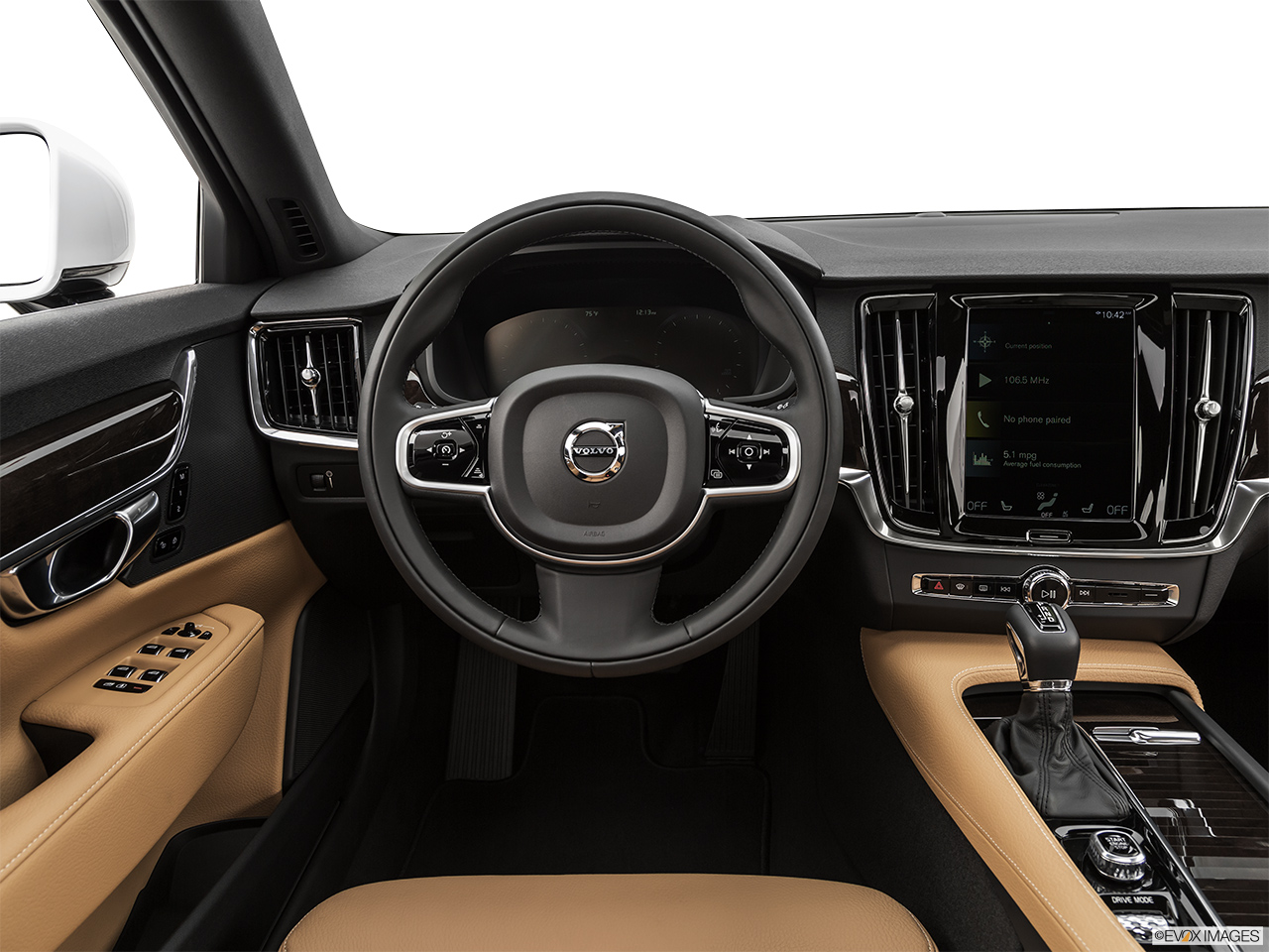 2019 Volvo S90 T5 Momentum Steering wheel/Center Console. 