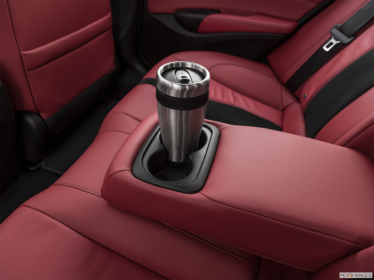 2020 Acura ILX Premium and A-Spec Package Cup holder prop (quaternary). 
