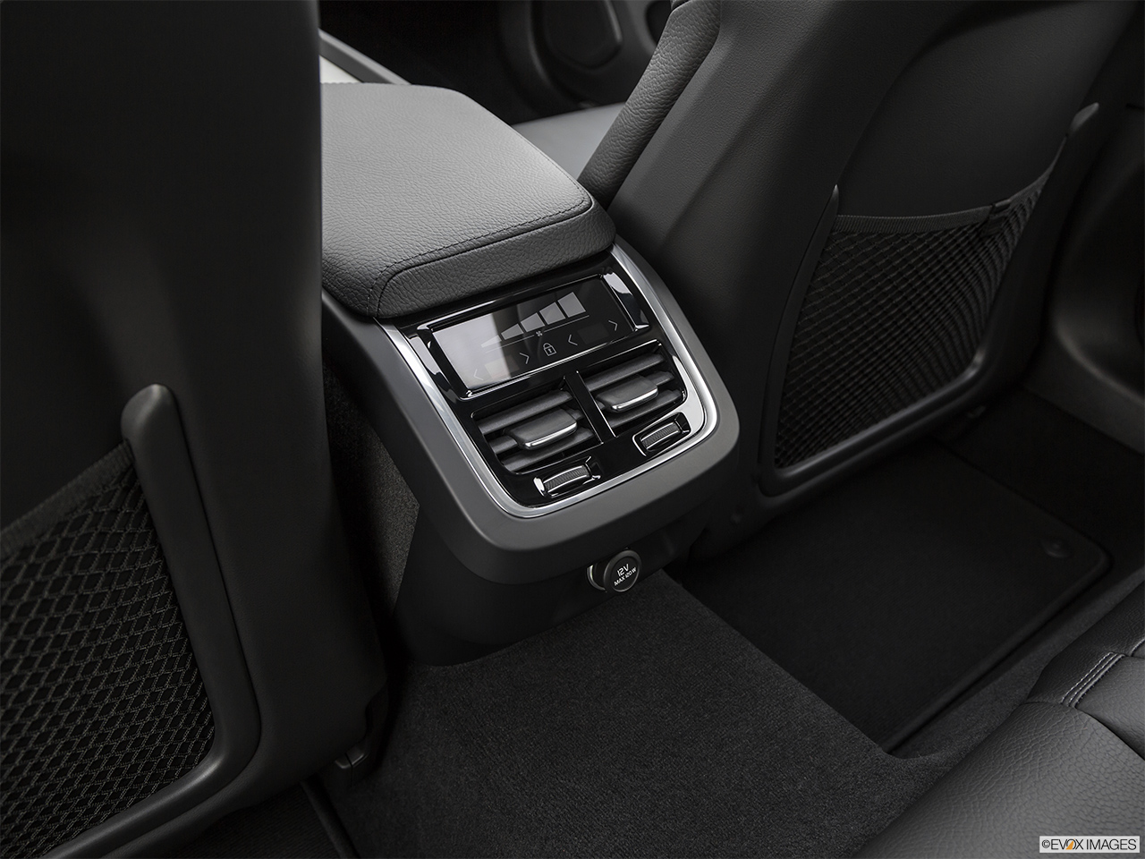 2020 Volvo S60 T5 Inscription Rear A/C controls. 