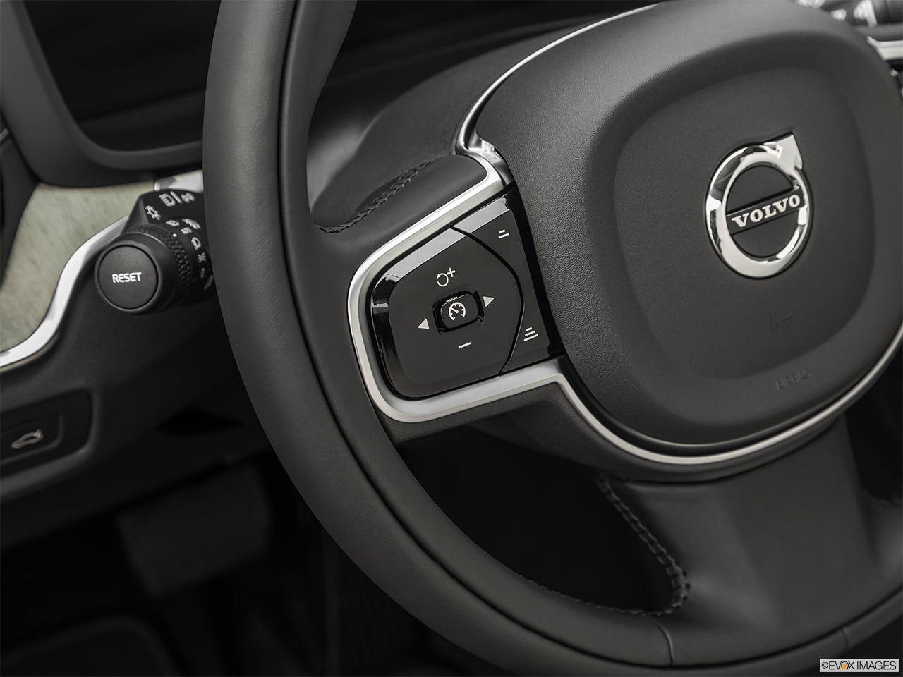 2020 Volvo S60 T5 Inscription Steering Wheel Controls (Left Side) 