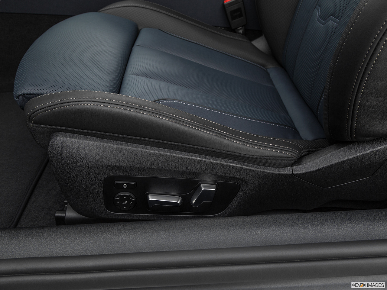 2019 BMW 8-series M850i xDrive Seat Adjustment Controllers. 