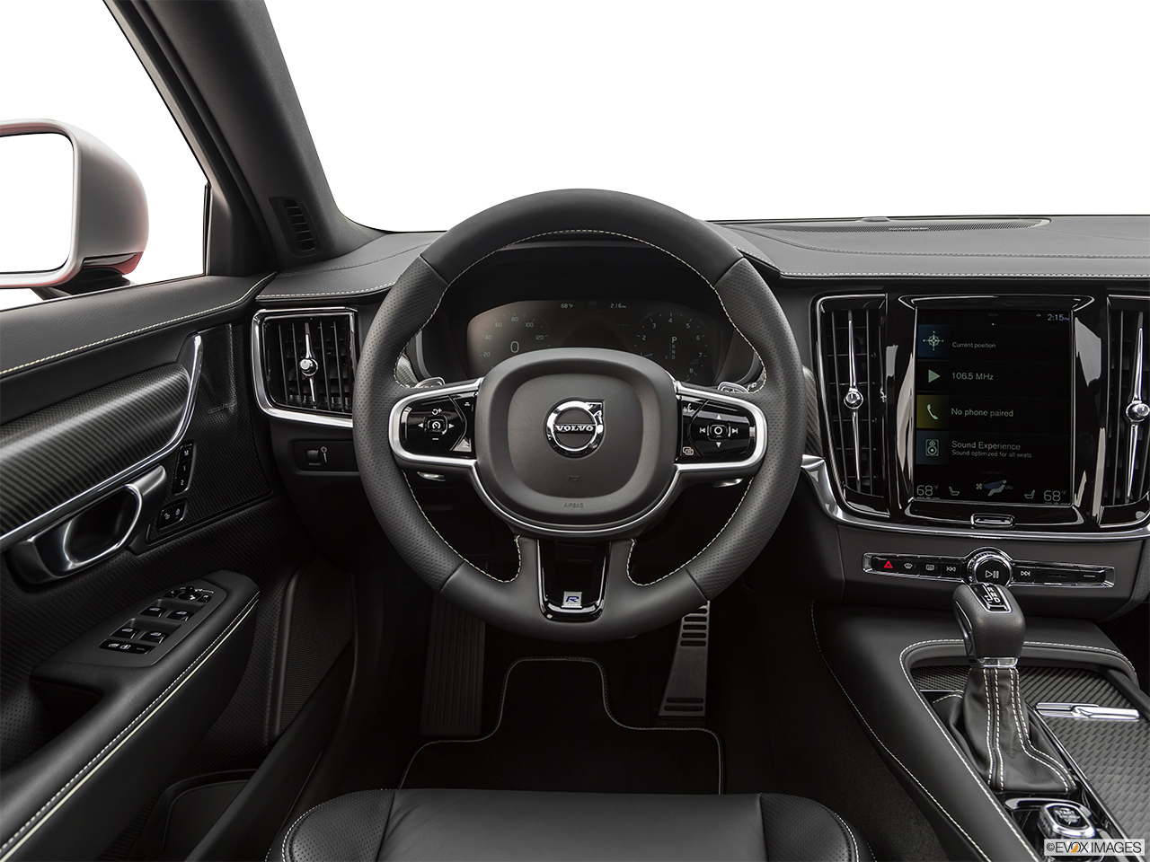 2019 Volvo V90 T5 R-Design Steering wheel/Center Console. 