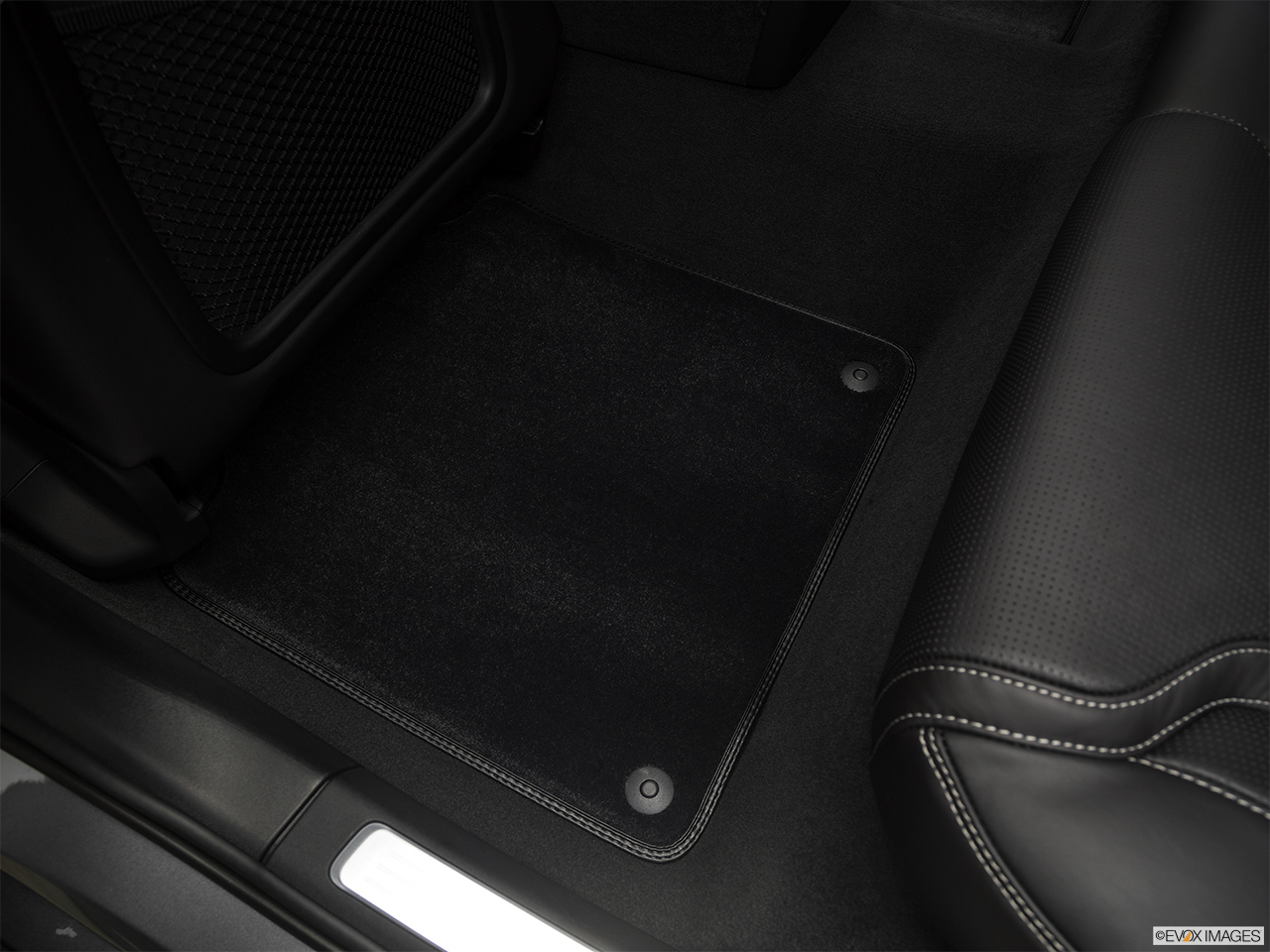 2020 Volvo S90 T6 Inscription Rear driver's side floor mat. Mid-seat level from outside looking in. 