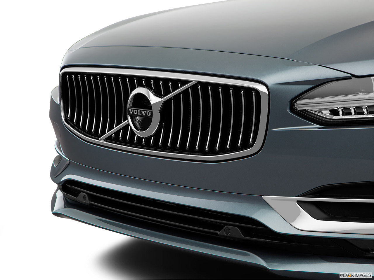 2020 Volvo S90 T6 Inscription Close up of Grill. 