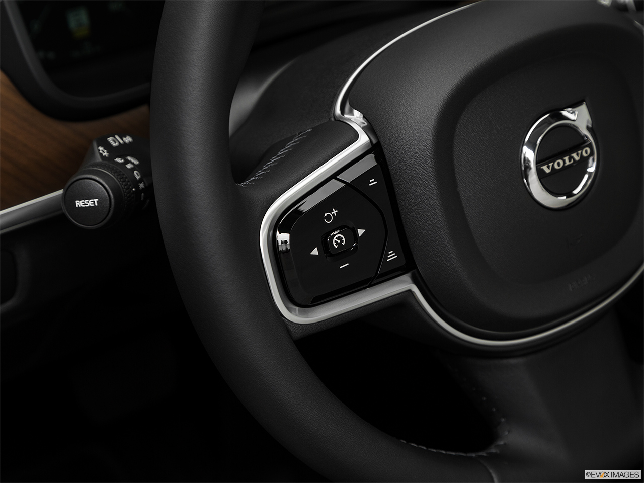 2020 Volvo S90 T6 Inscription Steering Wheel Controls (Left Side) 