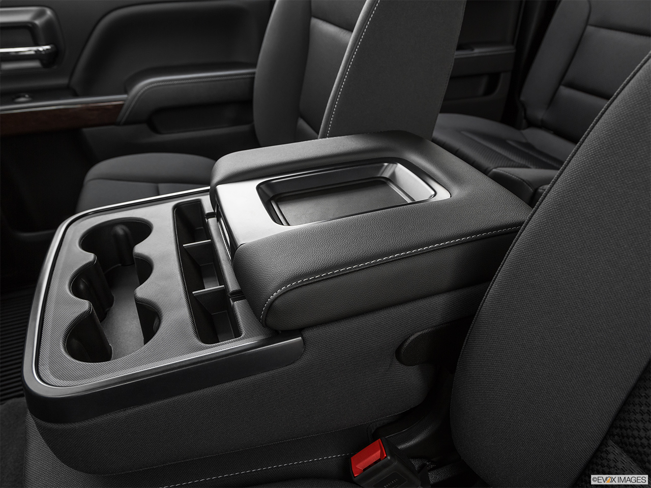 2019 GMC Sierra 2500HD SLE Front center console with closed lid, from driver's side looking down 