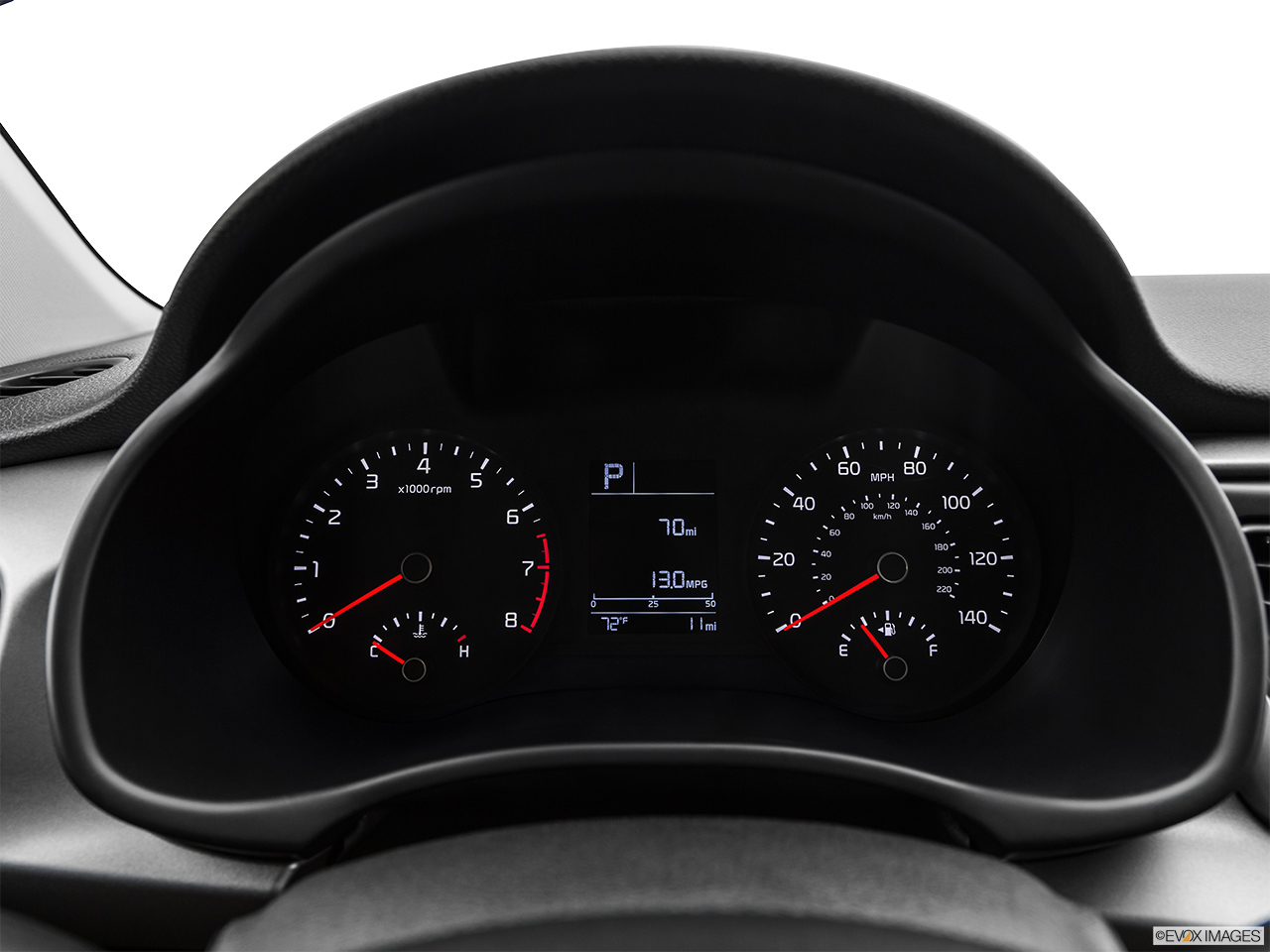 2019 Kia Rio 5-door S Speedometer/tachometer. 