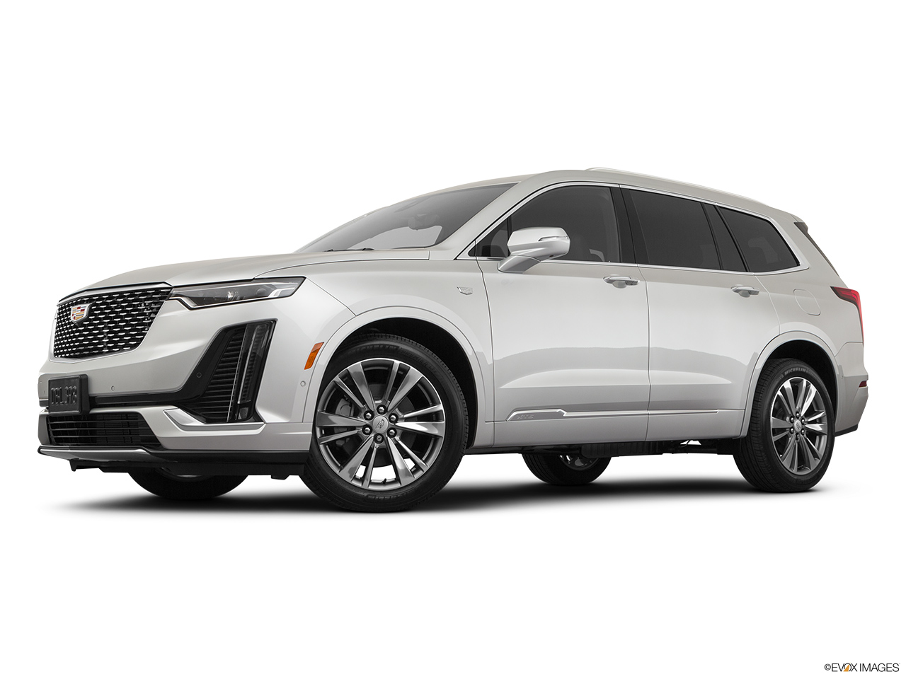 2020 Cadillac XT6 Premium Luxury Low/wide front 5/8. 