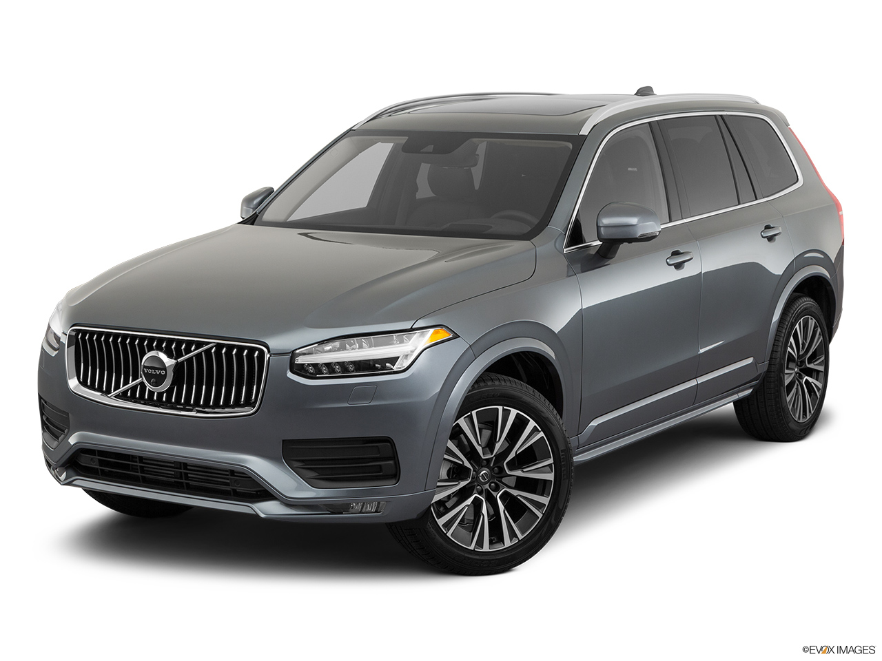 2020 Volvo XC90 T5 Momentum Front angle view. 