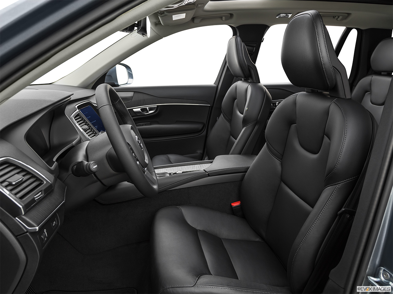 2020 Volvo XC90 T5 Momentum Front seats from Drivers Side. 