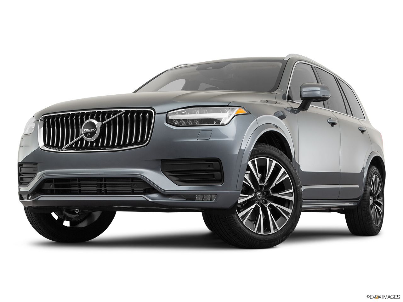 2020 Volvo XC90 T5 Momentum Front angle view, low wide perspective. 