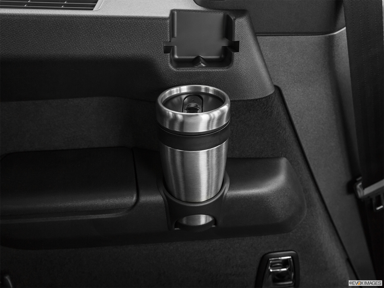 2020 Volvo XC90 T5 Momentum Third Row side cup holder with coffee prop. 