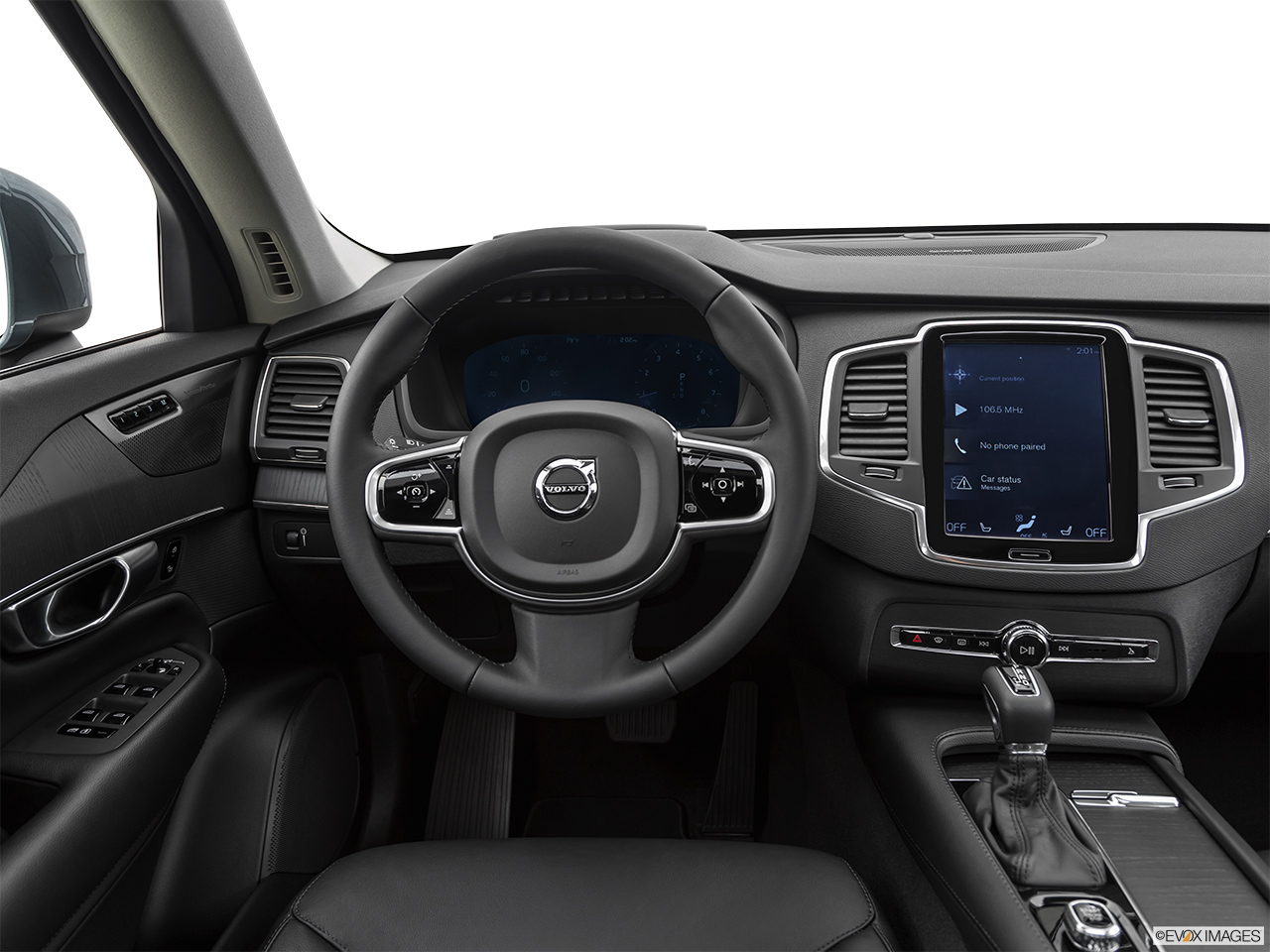 2020 Volvo XC90 T5 Momentum Steering wheel/Center Console. 