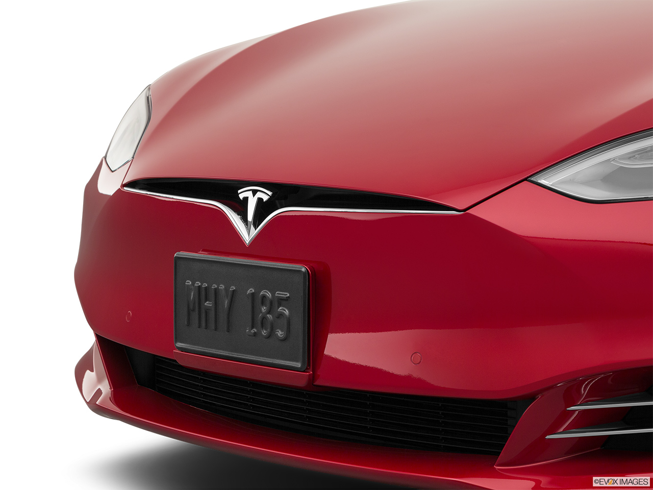 2019 Tesla Model S P100D Close up of Grill. 