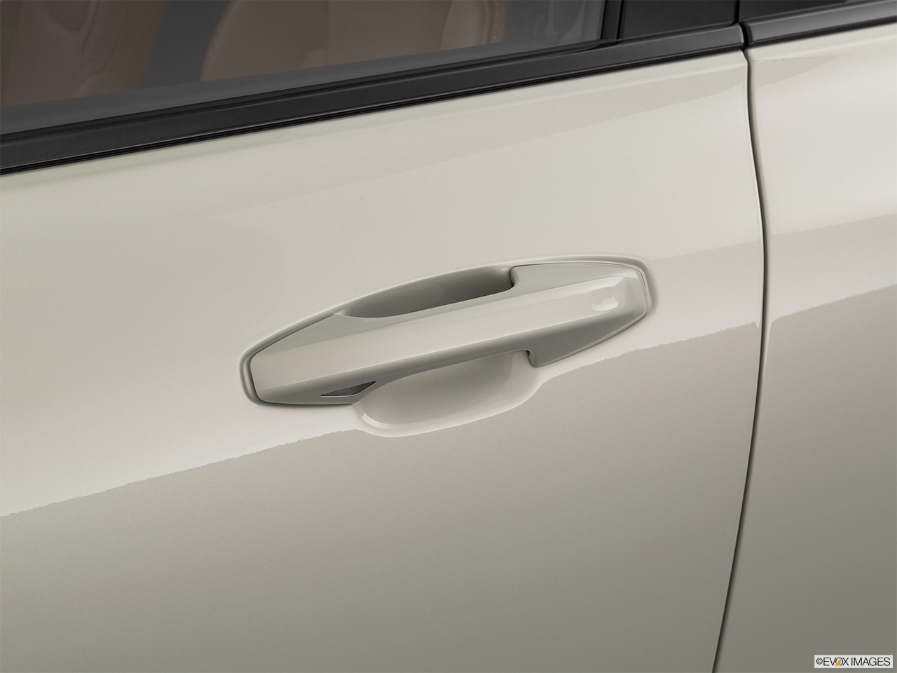 2020 Volvo V60 Cross Country T5 AWD Drivers Side Door handle. 