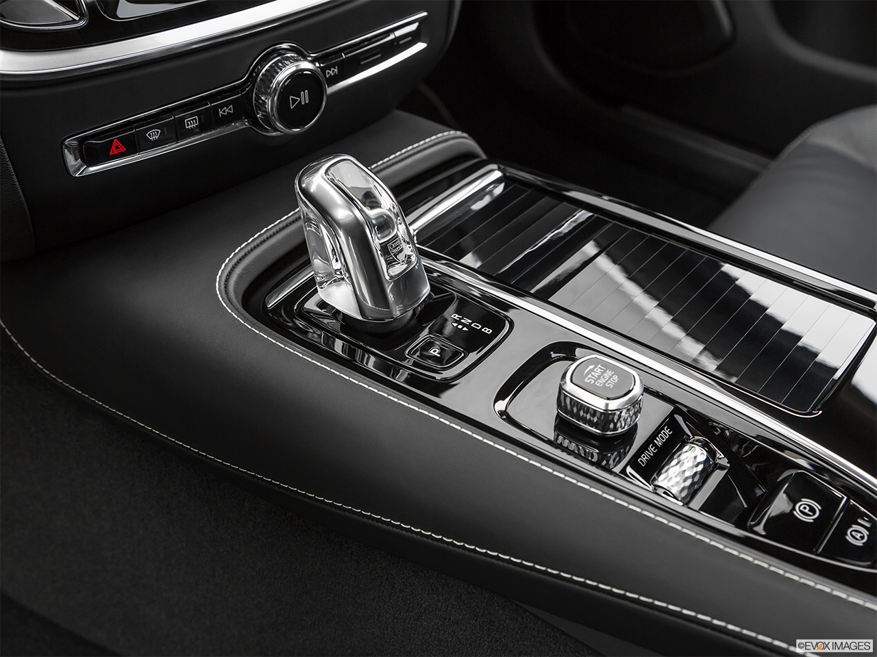 2020 Volvo S60 T8 R-Design eAWD Plug-in Hybrid Gear shifter/center console. 