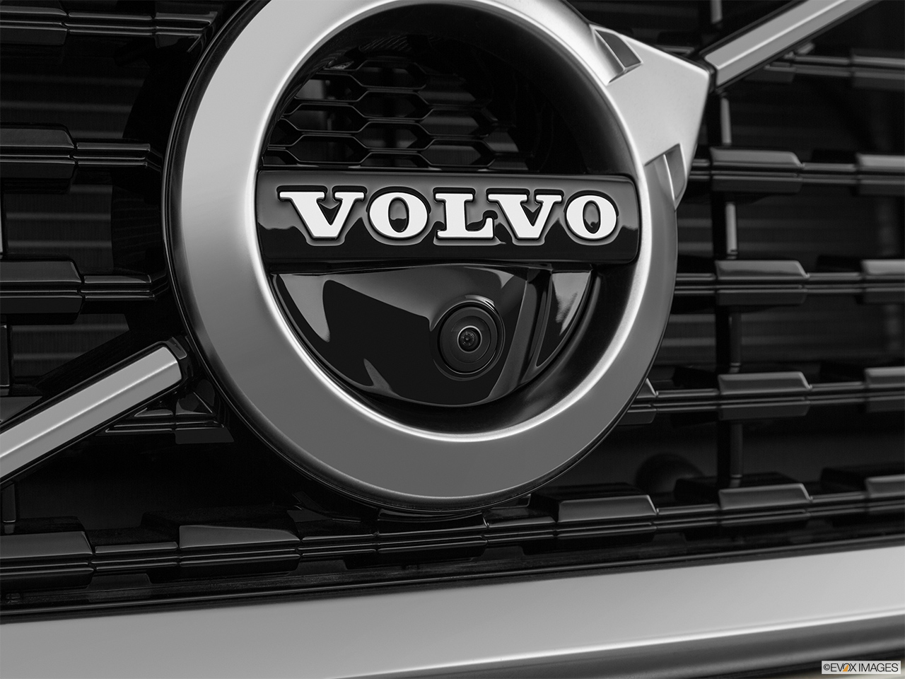 2020 Volvo S60 T8 R-Design eAWD Plug-in Hybrid Exterior Bonus Shots (no set spec) 