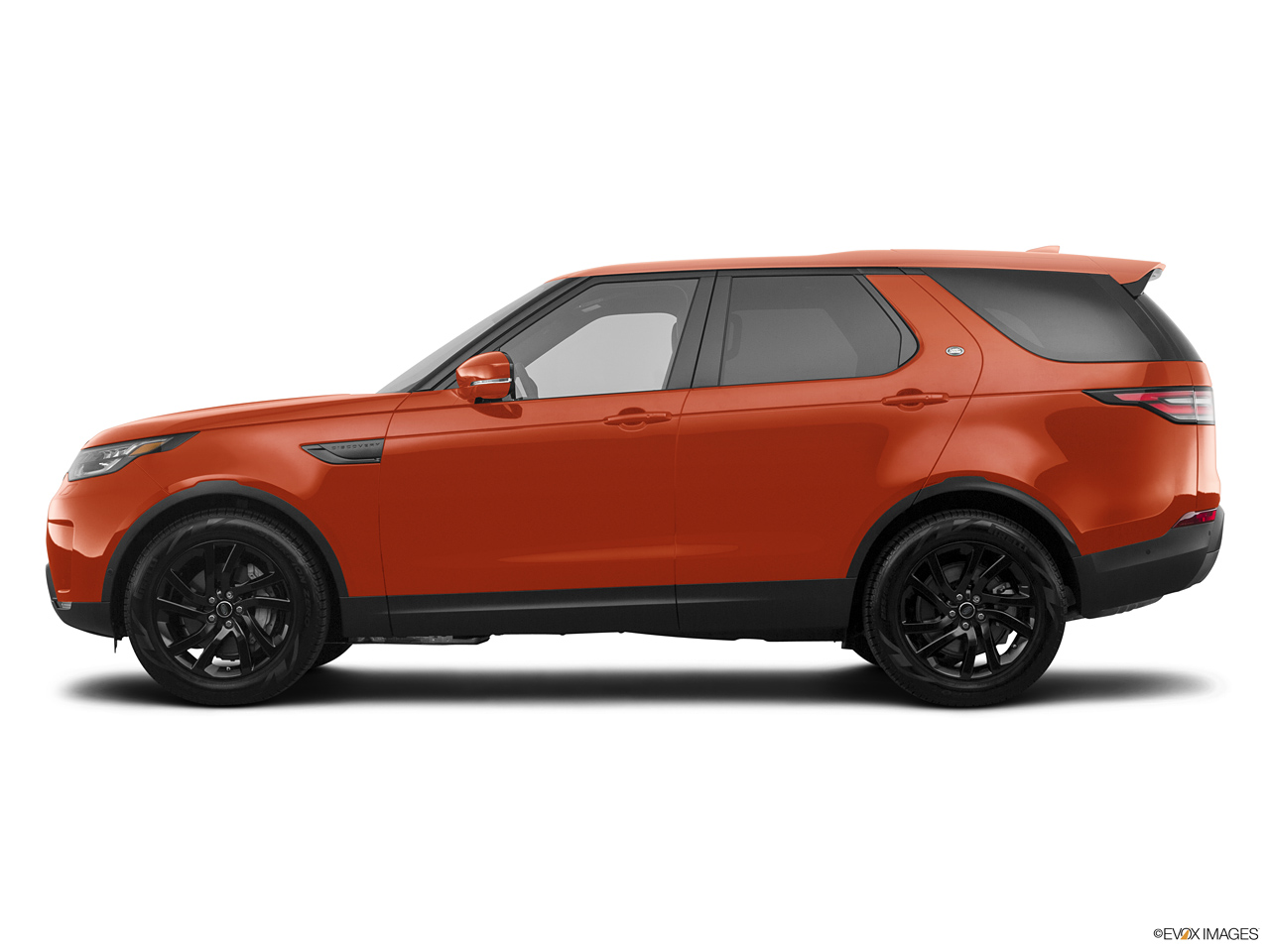 2024 Land Rover Discovery   Side