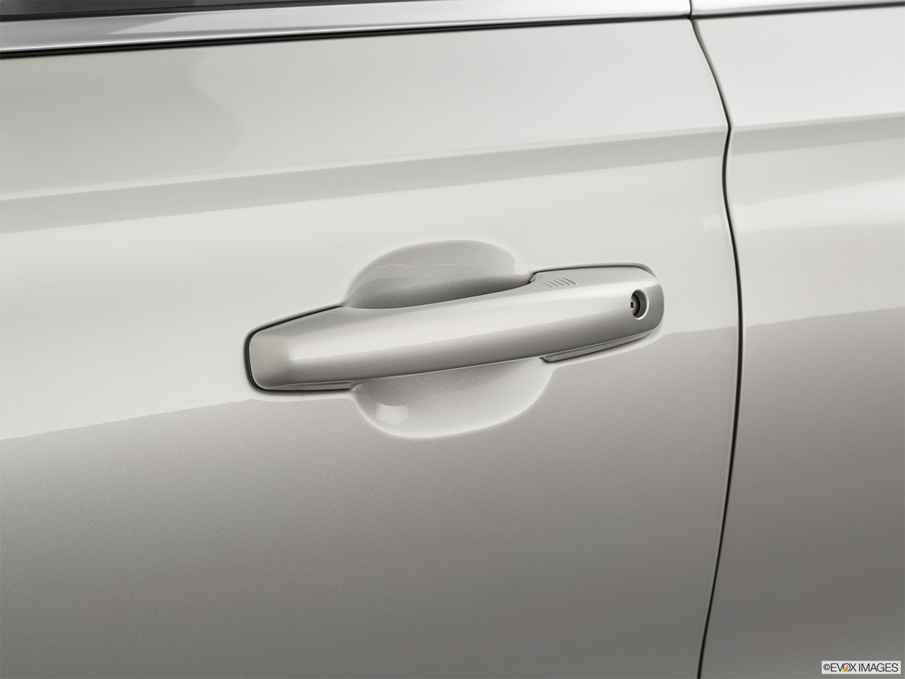 2020 Lincoln Corsair Reserve Drivers Side Door handle. 