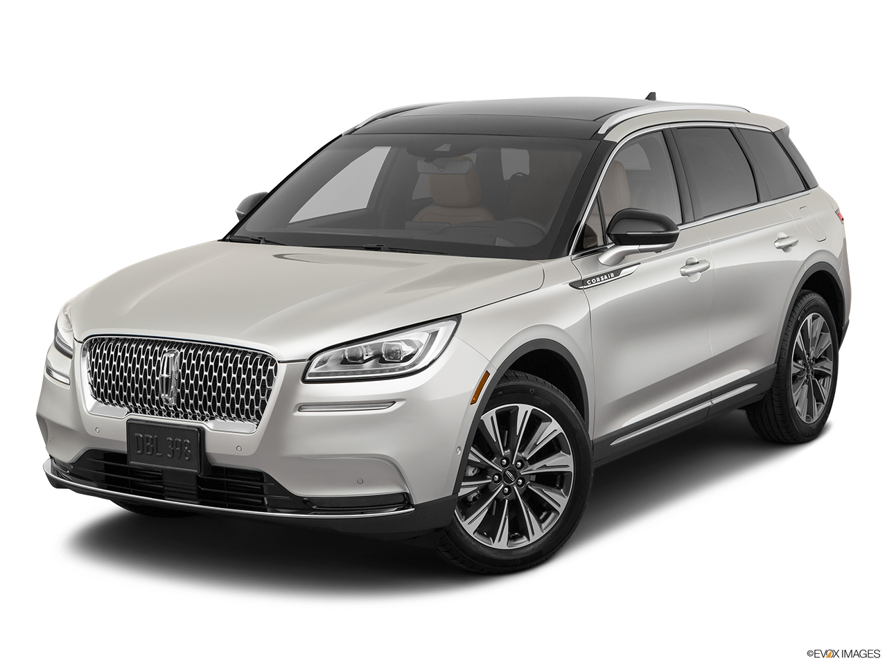 2020 Lincoln Corsair Reserve Front angle view. 