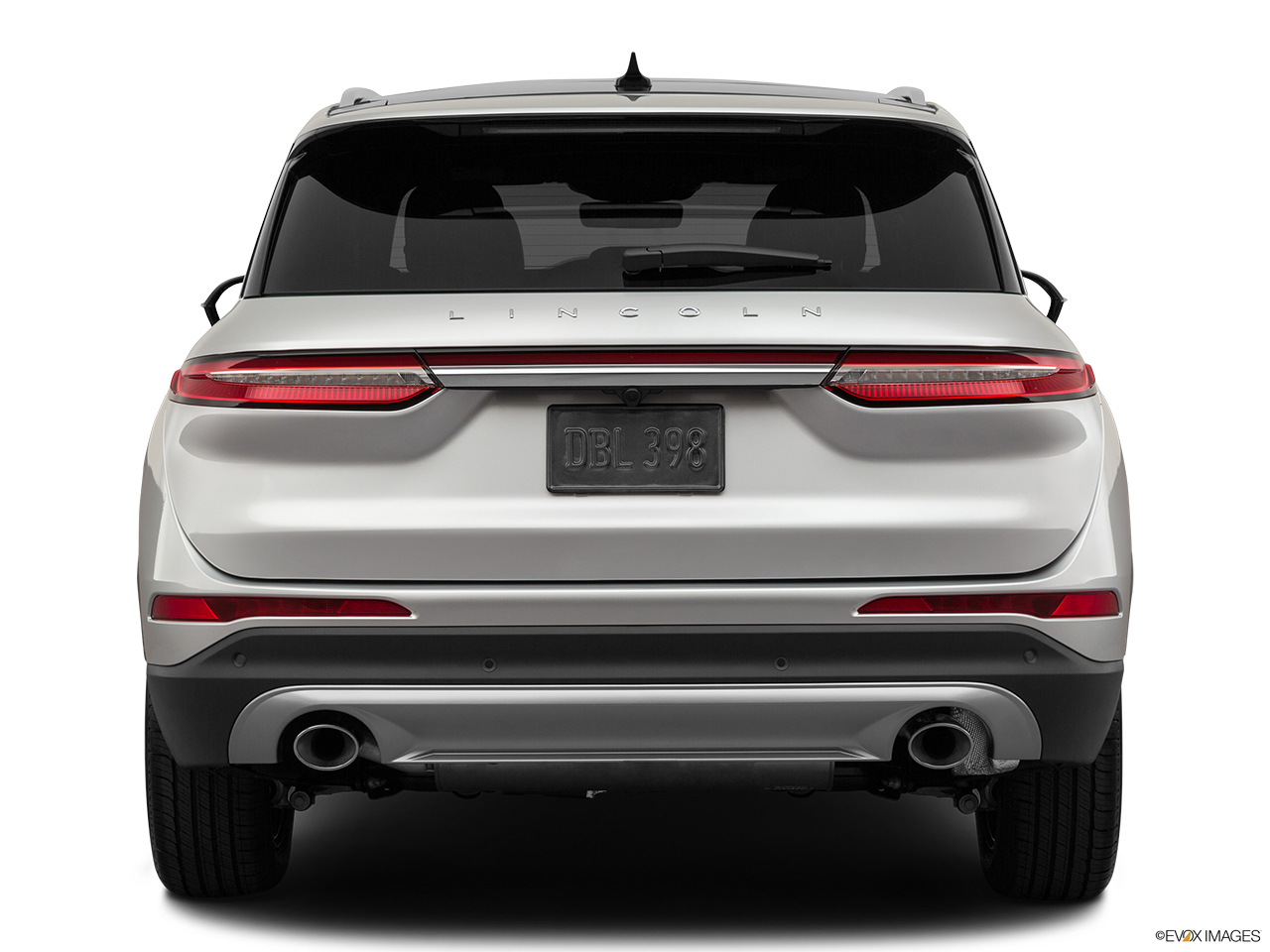 2020 Lincoln Corsair Reserve Low/wide rear. 