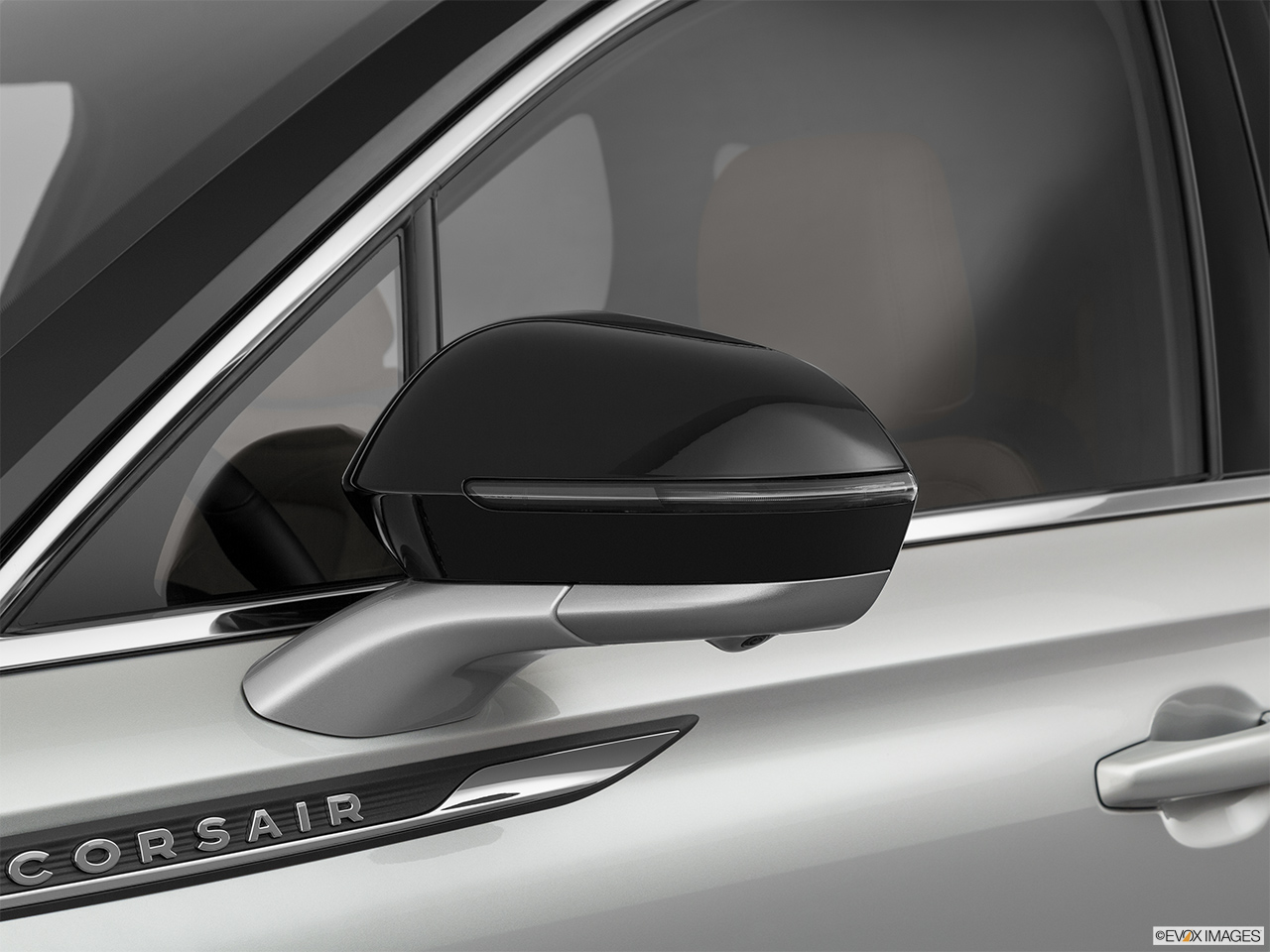 2020 Lincoln Corsair Reserve Driver's side mirror, 3_4 rear 