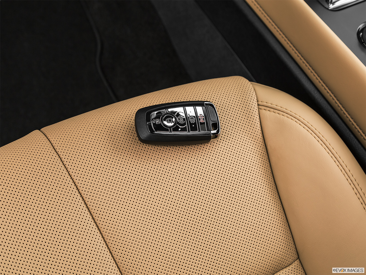 2020 Lincoln Corsair Reserve Key fob on driver's seat. 