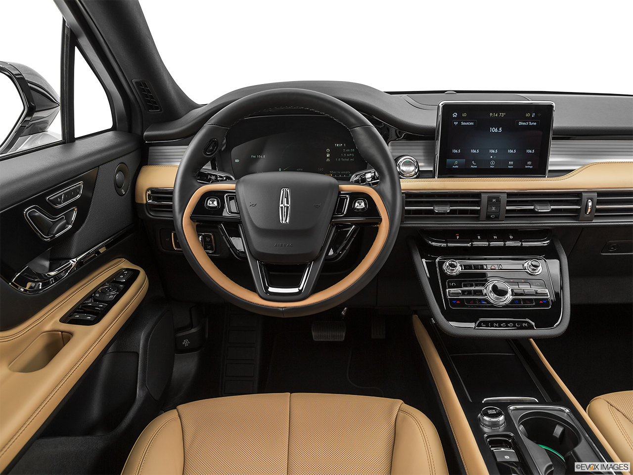 2020 Lincoln Corsair Reserve Steering wheel/Center Console. 