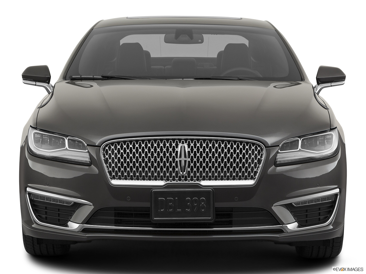 2020 Lincoln MKZ Reserve Low/wide front. 