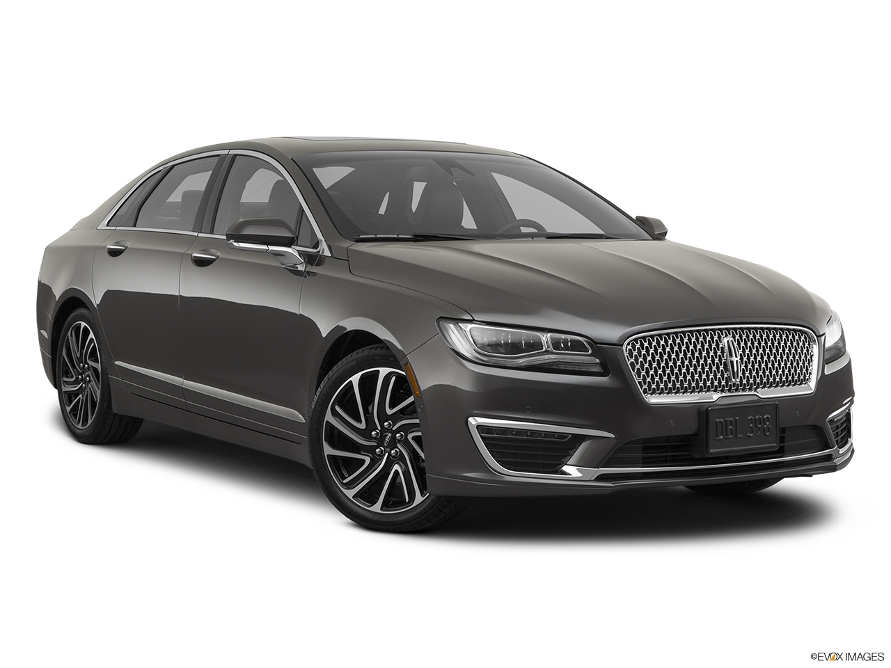 2020 Lincoln MKZ Reserve Front passenger 3/4 w/ wheels turned. 