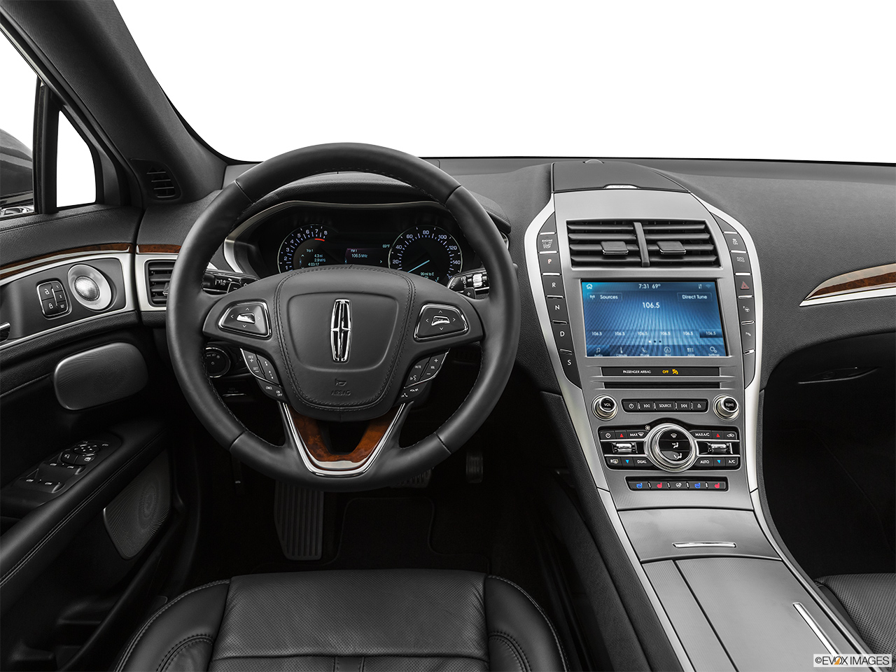 2020 Lincoln MKZ Reserve Steering wheel/Center Console. 