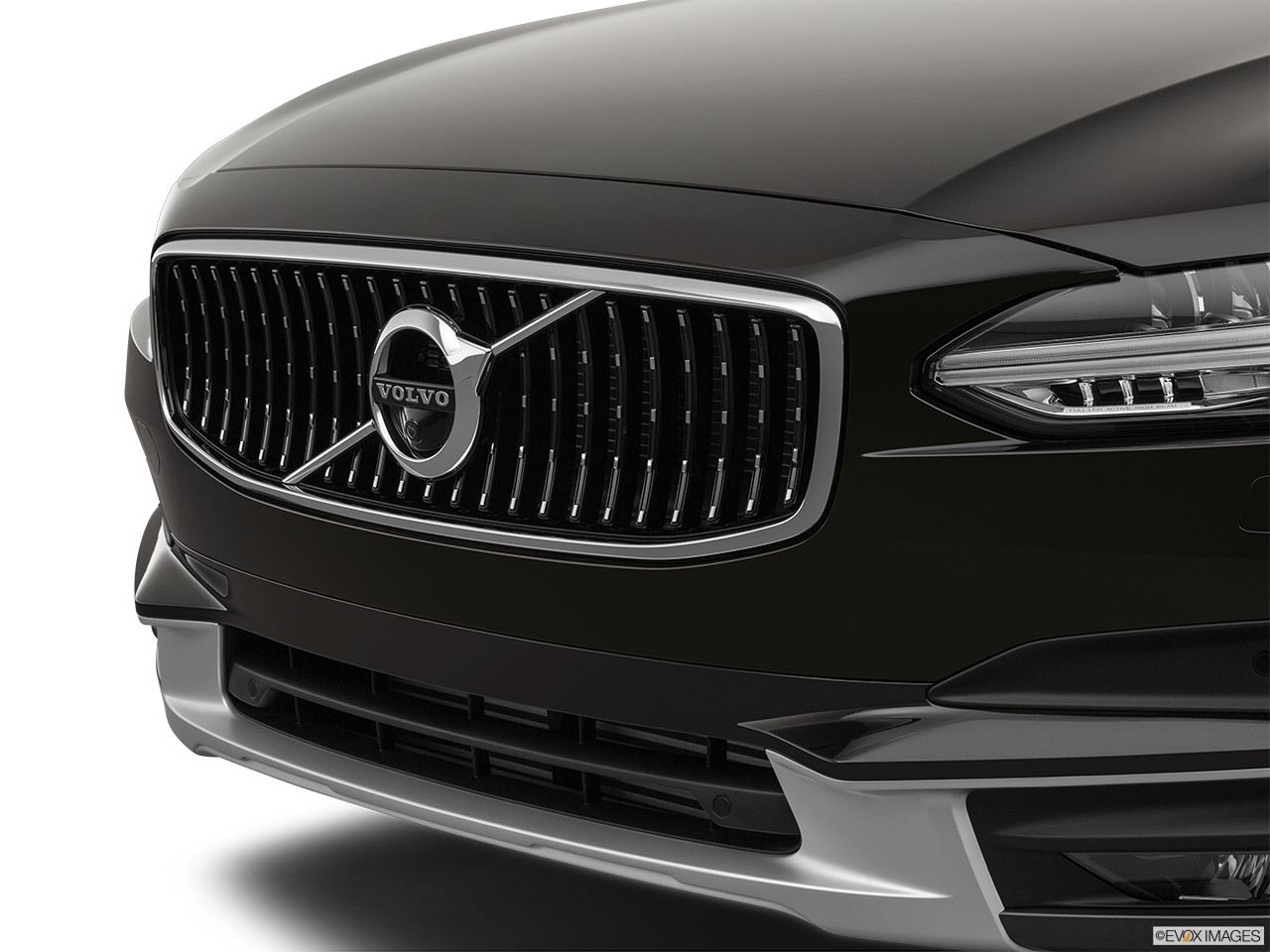 2020 Volvo V90 Cross Country T6 AWD Close up of Grill. 