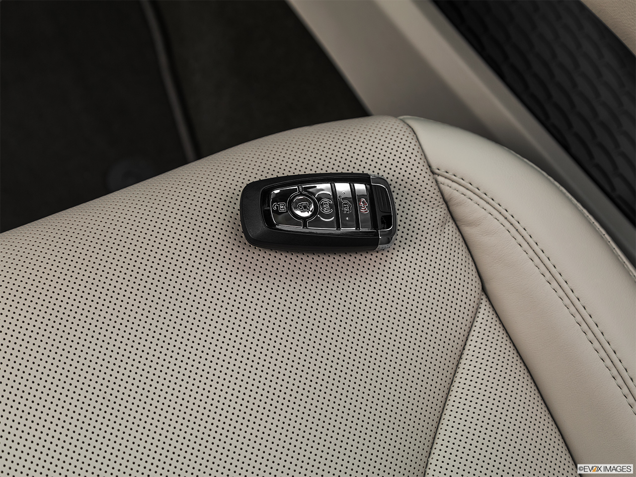 2020 Lincoln Nautilus Reserve Key fob on driver's seat. 