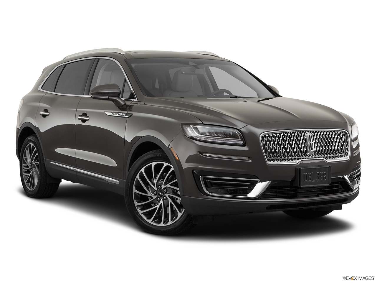2020 Lincoln Nautilus Reserve Front passenger 3/4 w/ wheels turned. 