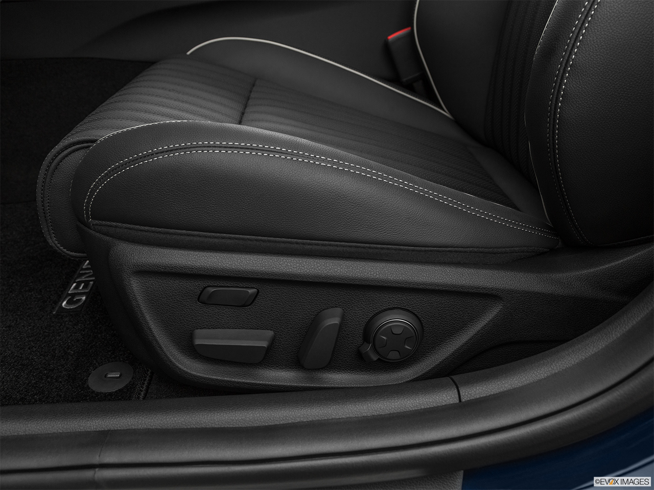 2020 Genesis G70 3.3T Elite Seat Adjustment Controllers. 