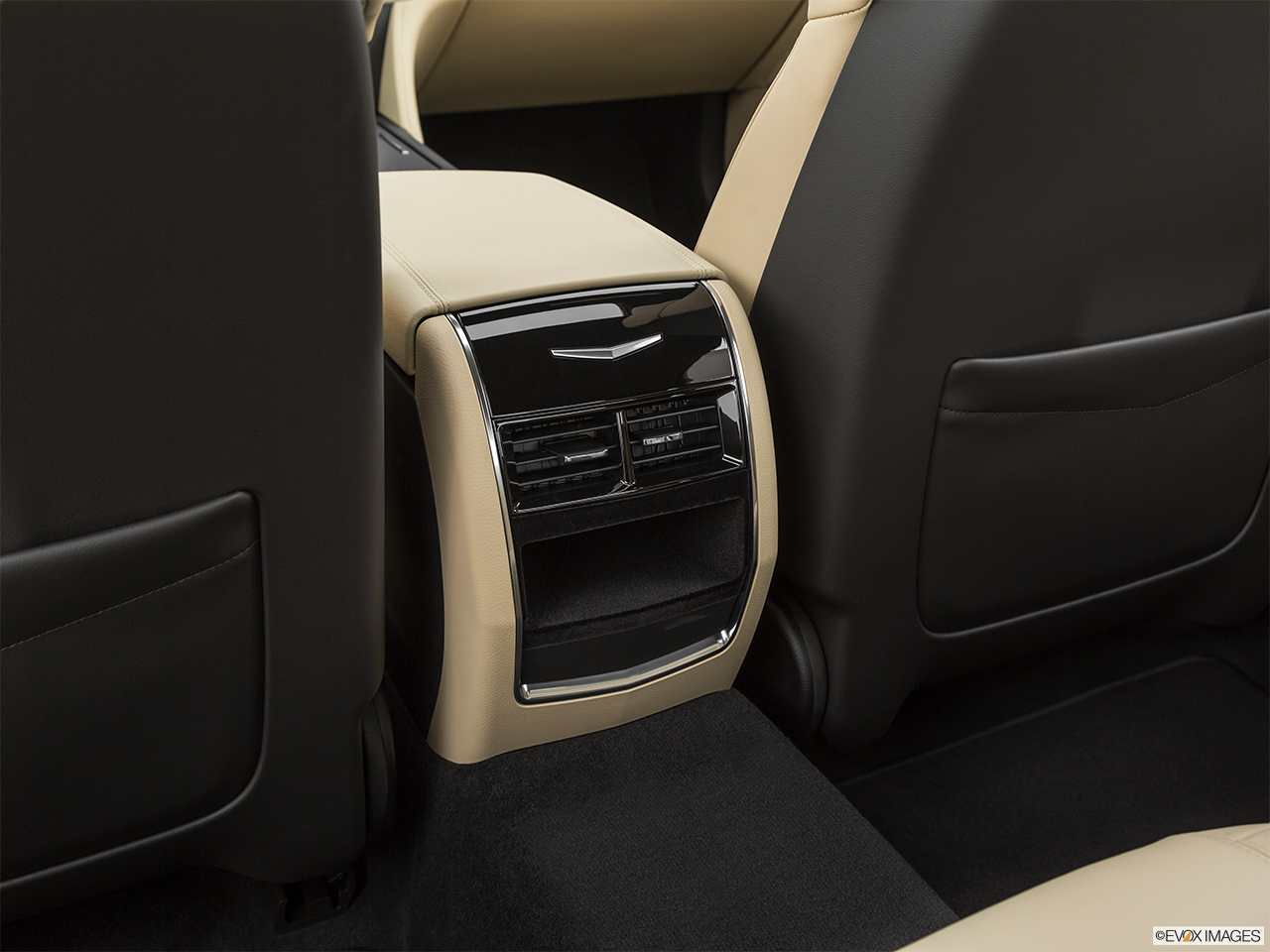 2020 Cadillac CT6 Luxury Rear A/C controls. 