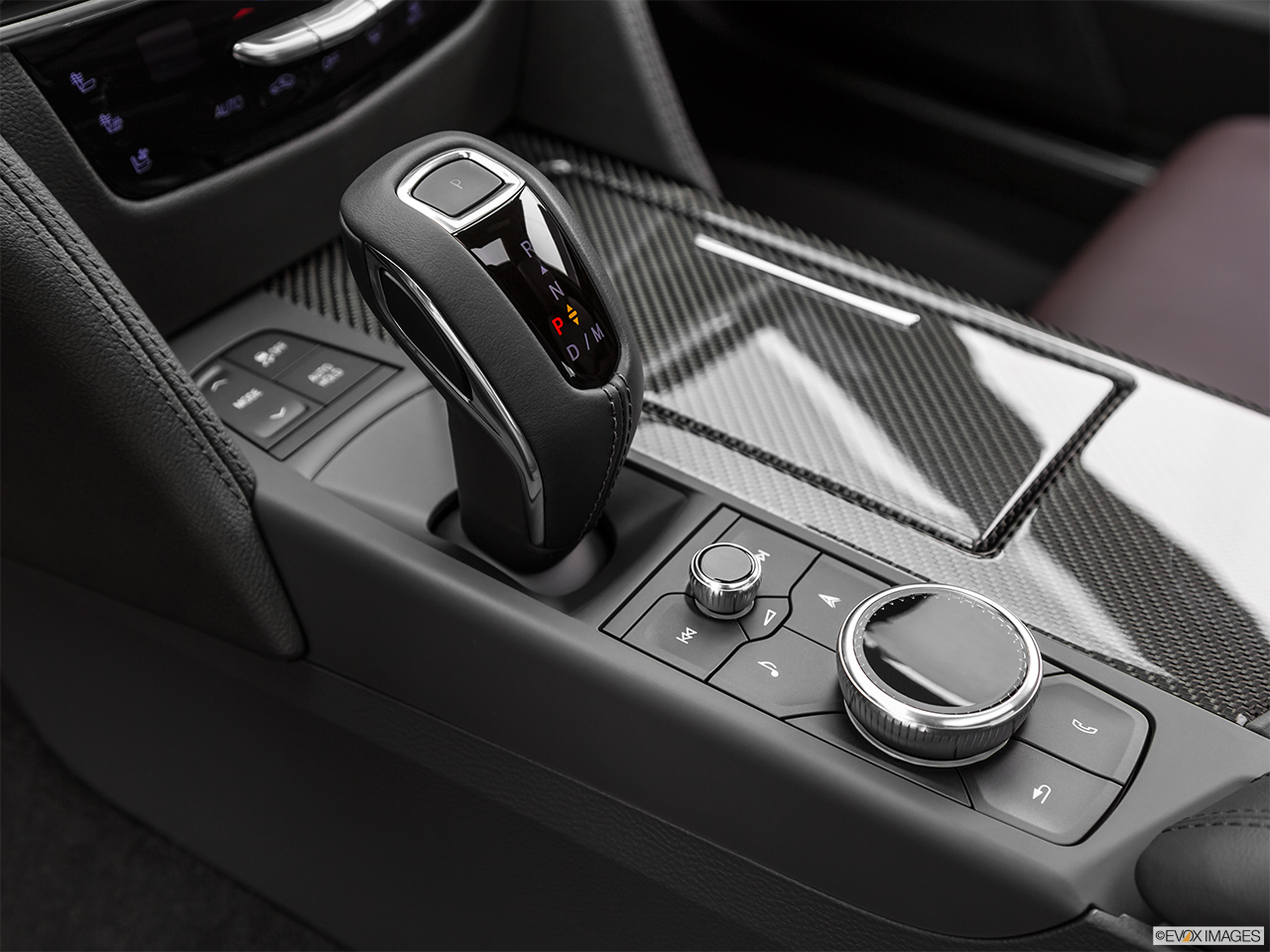 2019 Cadillac CT6-V Base Gear shifter/center console. 