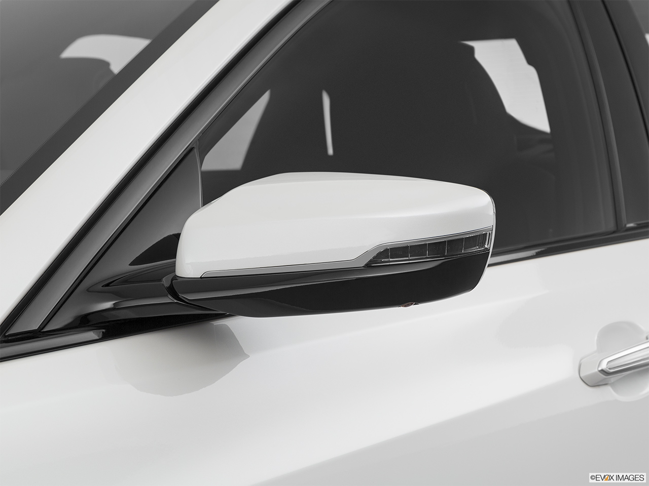 2019 Cadillac CT6-V Base Driver's side mirror, 3_4 rear 