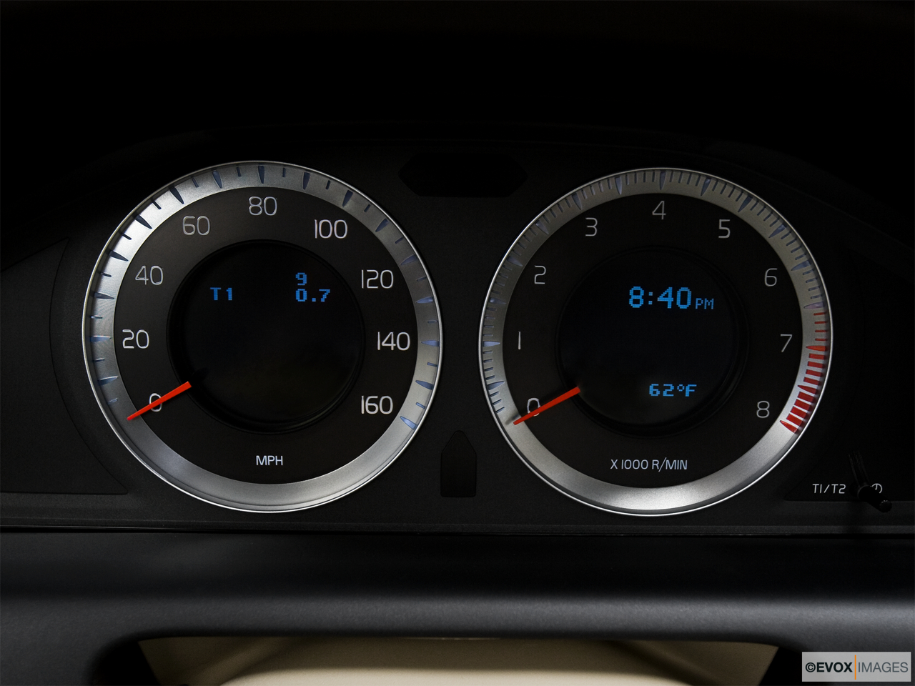 2010 Volvo XC60 T6 AWD Speedometer/tachometer. 