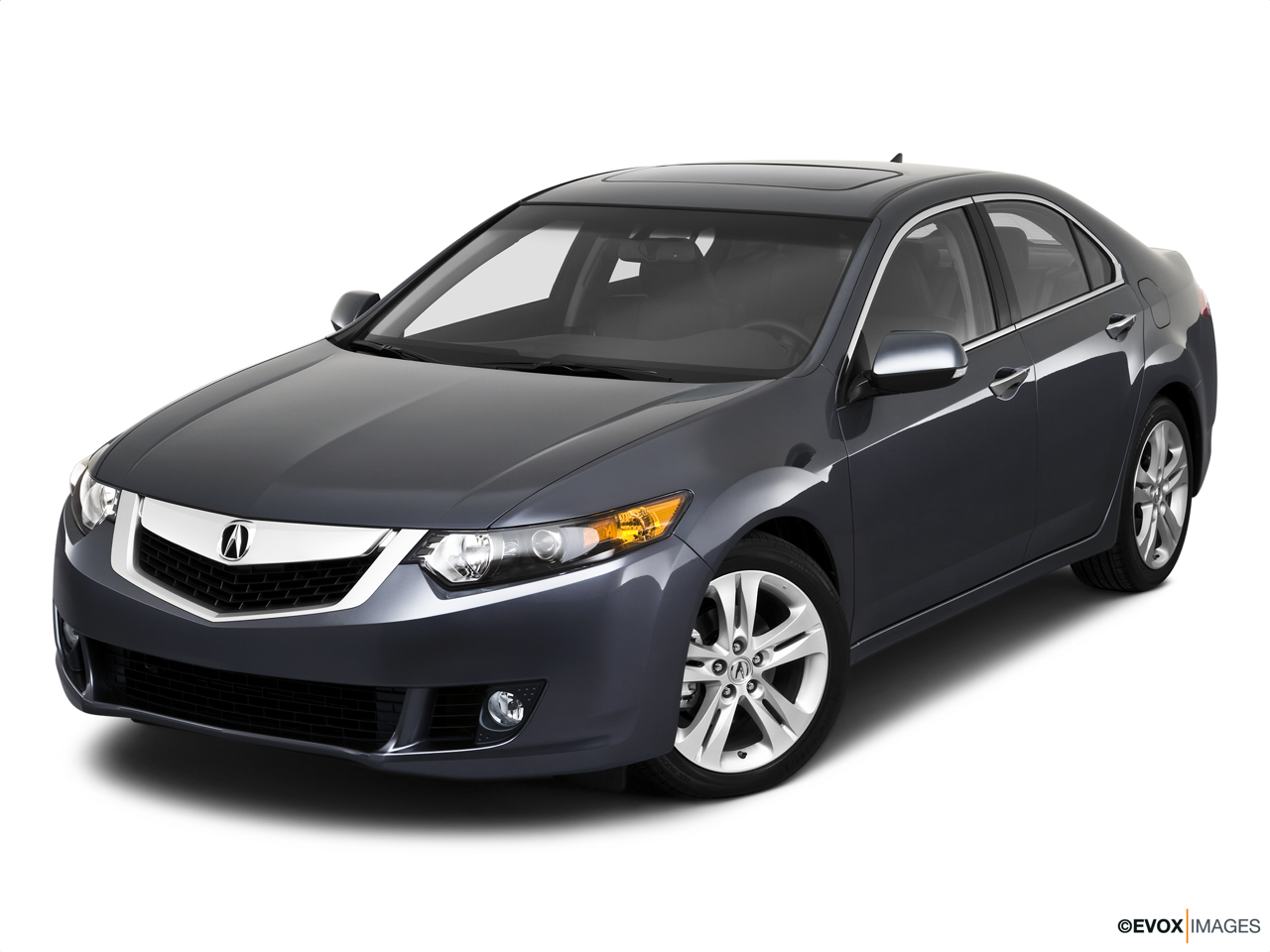 2010 Acura TSX V6 Front angle view. 