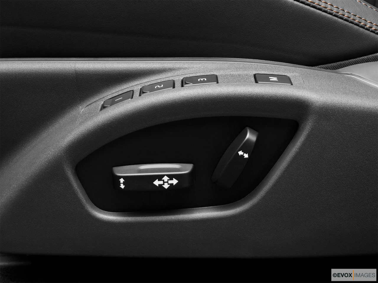 2010 Volvo XC60 3.2L Seat Adjustment Controllers. 
