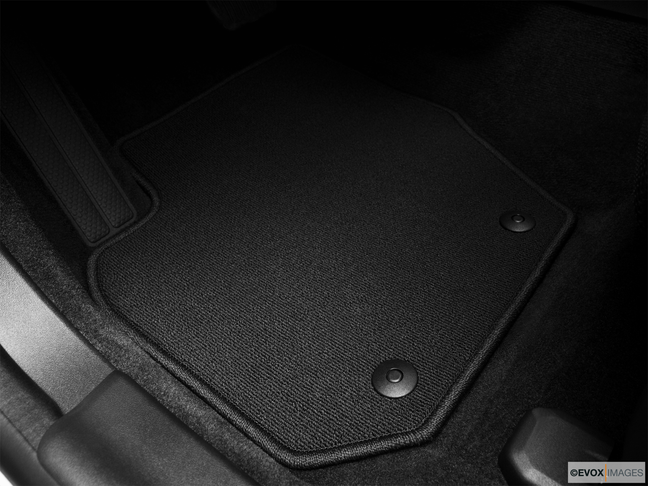 2010 Volvo XC60 3.2L Driver's floor mat and pedals. Mid-seat level from outside looking in. 