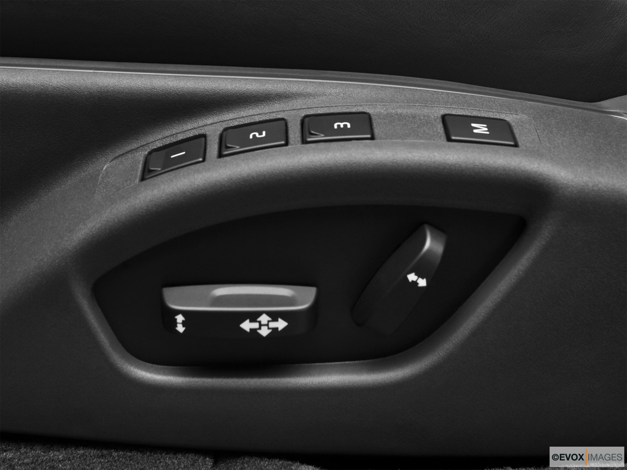 2010 Volvo V70 3.2 A SR Seat Adjustment Controllers. 
