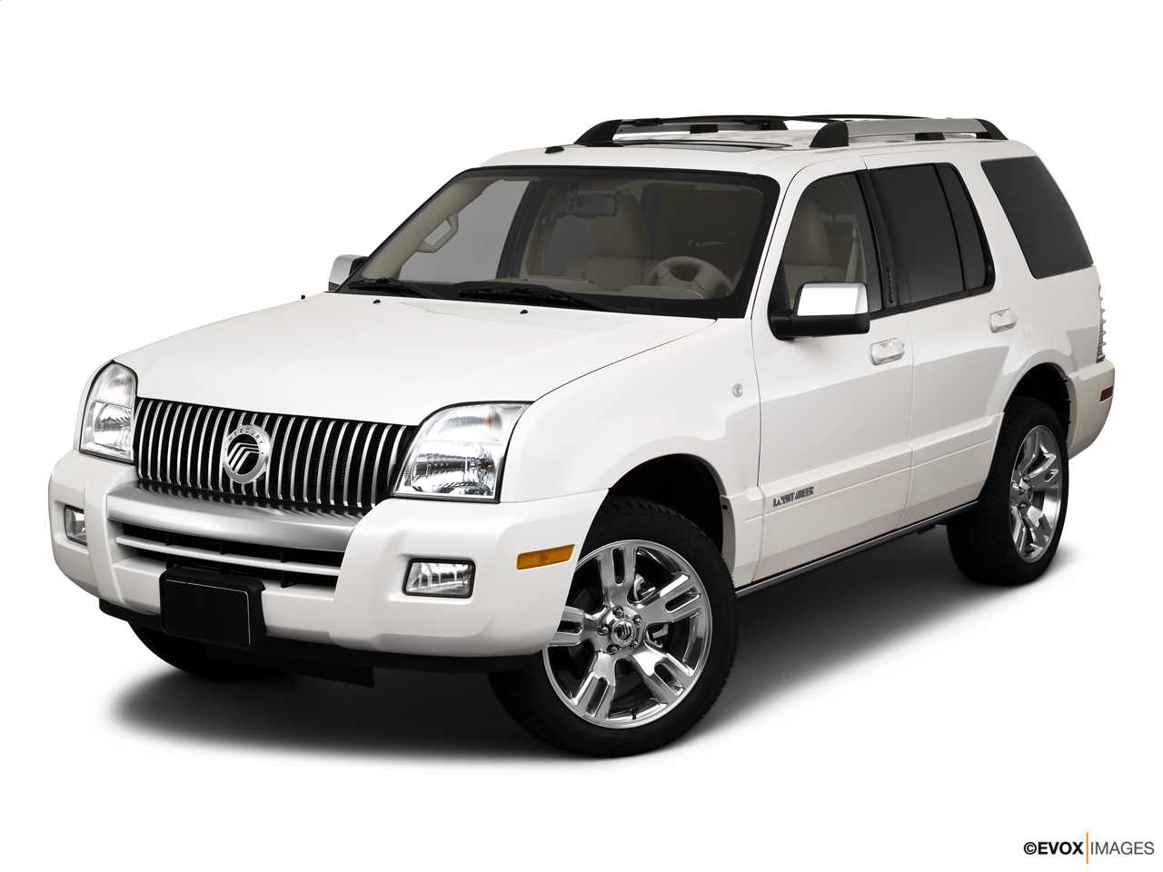 2010 Mercury Mountaineer Premier Front angle view. 