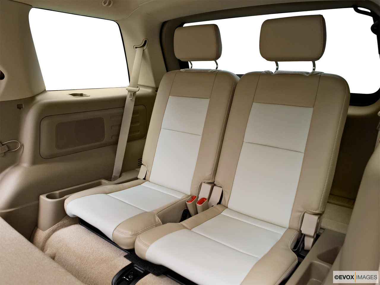 2010 Mercury Mountaineer Premier 3rd row seat from Driver Side. 